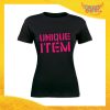Maglietta T-Shirt Donna nera Grafica fucsia "Unique Item" Idea Regalo Linea Gadget Eventi