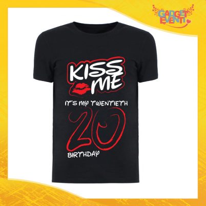 T-Shirt Uomo Nera "Kiss Me Birthday" Maglietta Maschile Birthday per Feste di Compleanno Idea Regalo per Compleanni Gadget Eventi